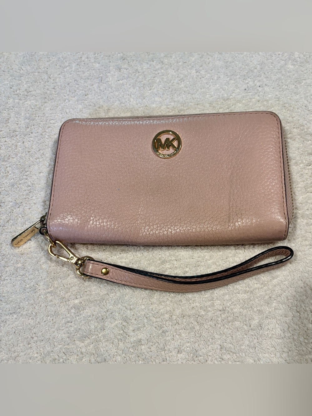Michael Kors Dusty Pink Pebbled Leather Wristlet Clutch Wallet